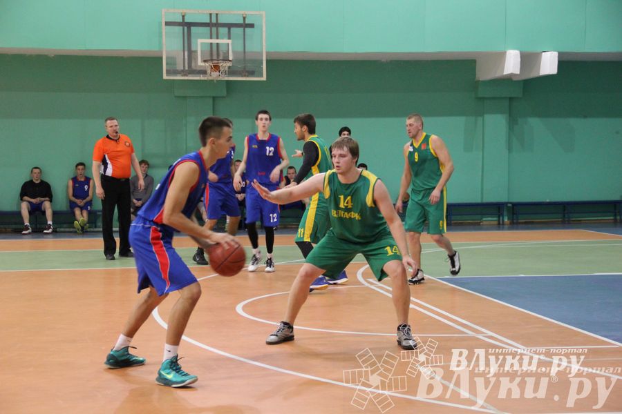 Команда «Экспресс» стала обладательницей Кубка г. Великие Луки по баскетболу