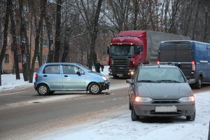 Две легковушки столкнулись на Гагарина (ФОТО)