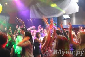 Самая танцевальная радиостанция отметила год вещания в Великих Луках