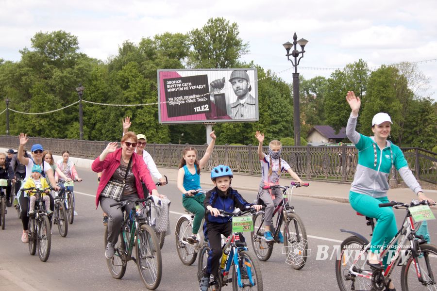 В Великих Луках прошёл Всероссийский велопарад (ФОТО)