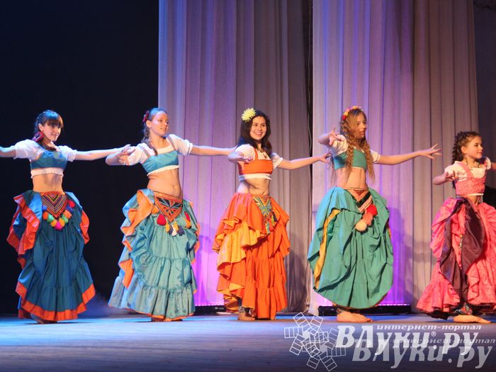 Фестиваль восточного танца «Мафраш» прошел в Великих Луках (фото)