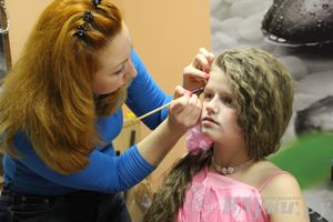 Фотосессия финалисток конкурса «Маленькая красавица Великие Луки 2014»