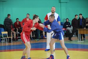 В Великих Луках - время жарких схваток