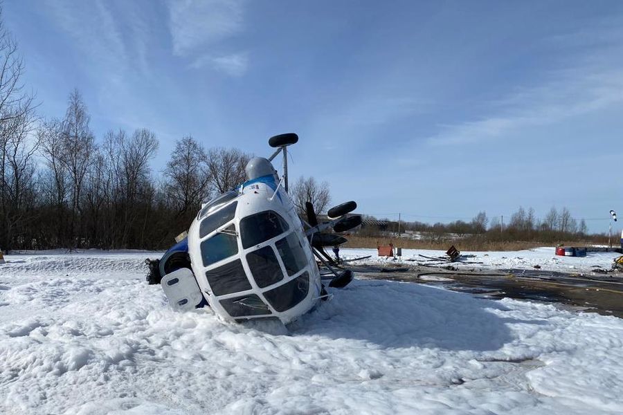 Вертолет Ми-8 попал в аварию в Великолукском районе (ФОТО)