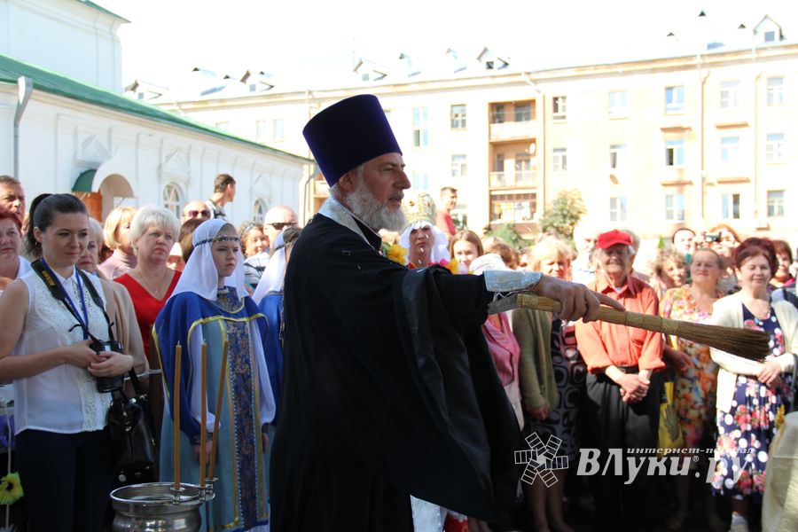 Празднование 850-летия  началось в храмах Великих Лук (ФОТО)