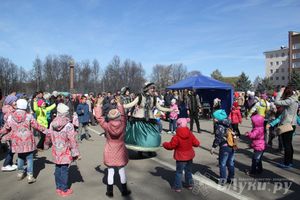 Универсальная торговая ярмарка «Весна-2015» прошла в Великих Луках (фото)
