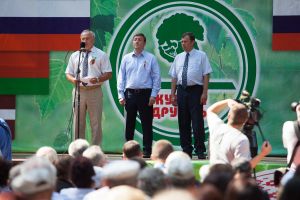 Турчак зажег партизанский костер и спел «Катюшу» вместе с ветеранами (фото)