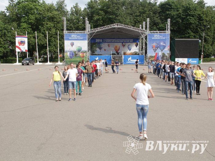 Репетиция вальса