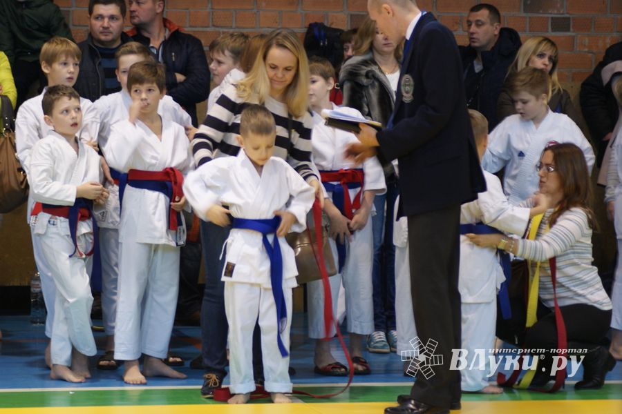 В Великих Луках прошли соревнования по каратэ (ФОТО)