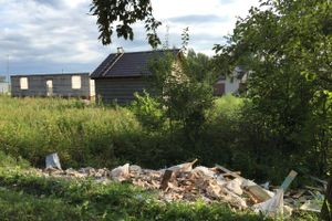 На обочину трассы Булынино-Невель выбрасывают даже автомобили (ФОТО)