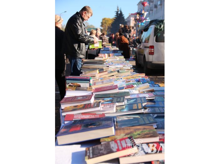 Торговая ярмарка «Осень-2016» прошла в Великих Луках (ФОТО)