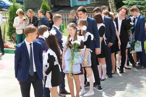 В школе №13 прошел «Последний звонок» (ФОТО)