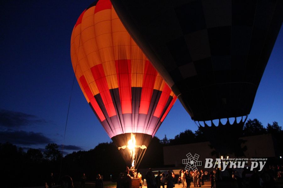 Огненные шоу состоялись над Ловатью (ФОТО)