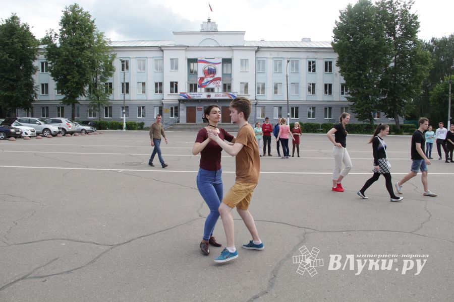 Репетиция вальса