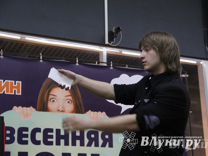 В ТЦ «Апельсин» прошла весенняя ночь распродаж