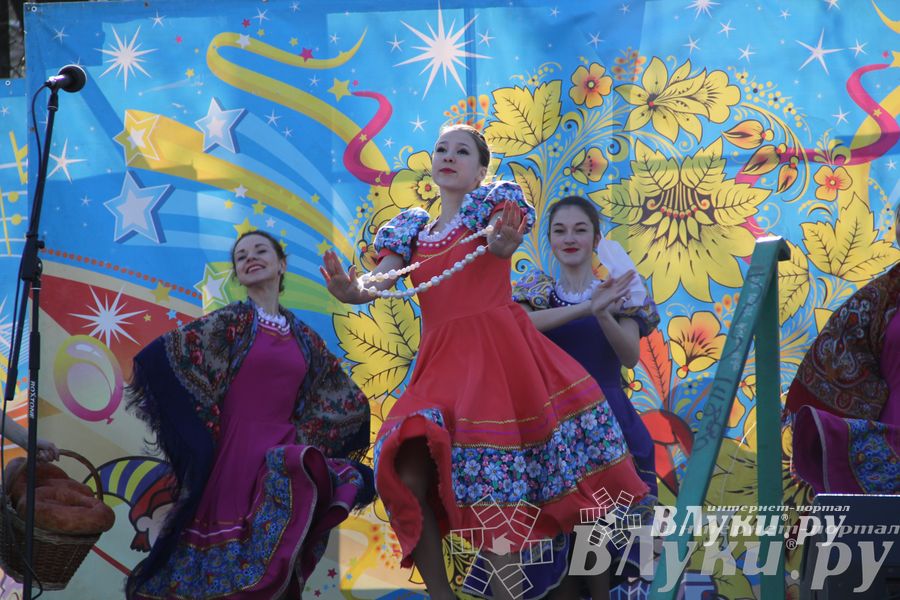 Традиционная весенняя ярмарка прошла в Великих Луках