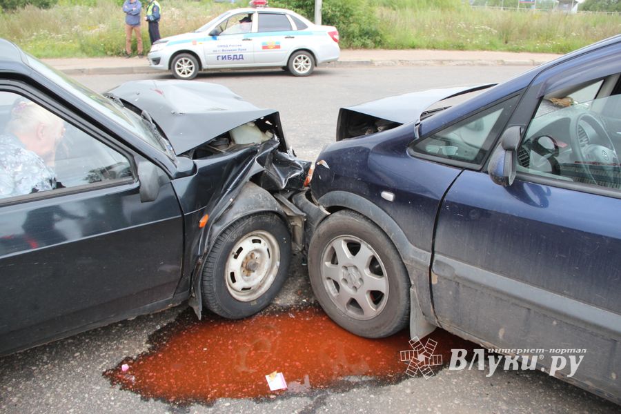 ДТП с пострадавшими на пр. Октябрьском (ФОТО)