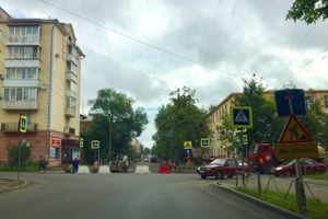 ФОТОФАКТ: В районе Энгельса-Зверева перекрыта дорога