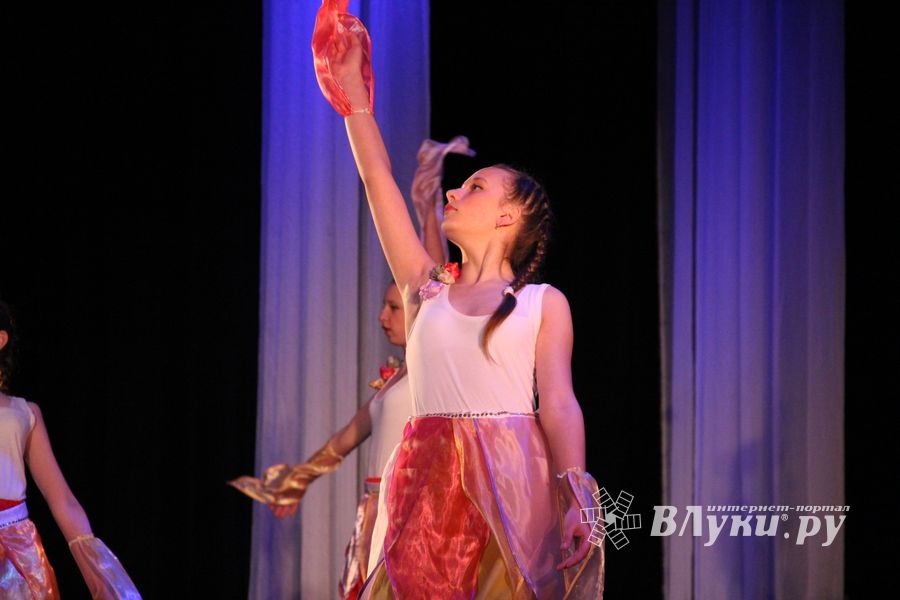 «Великолукская Веснянка» на сцене ДК ЛК