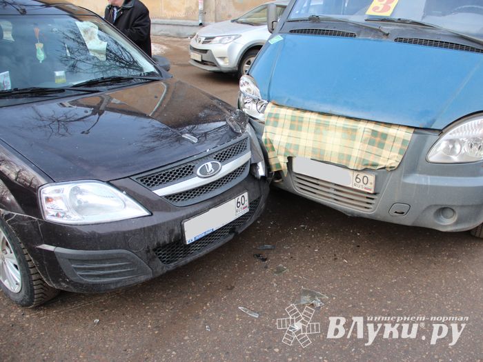 На ул. К.Либкнехта столкнулись «Лада» и «ГАЗель» (ФОТО)