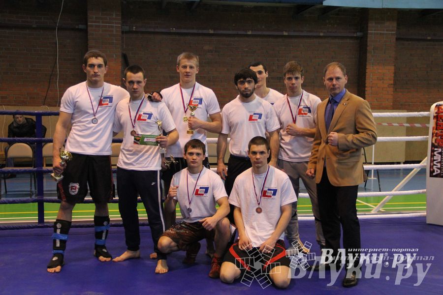 В Великих Луках прошел межрегиональный Открытый Кубок по смешанному боевому единоборству (фото)