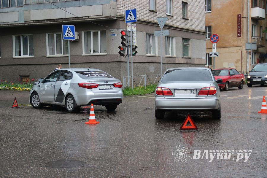 ДТП на проспекте Октябрьском (ФОТО)