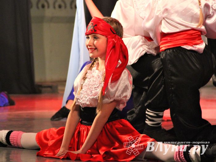 В ГДК им. Ленина прошёл концерт ко Дню матери (ФОТО)