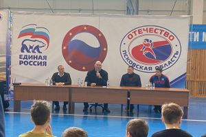 Николай Валуев посетил тренировку великолукских спортсменов (ФОТО)