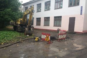В скором времени ул. Сибирцева в Великих Луках останется без «лечебного гейзера» (ФОТО)