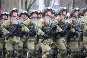 В Великих Луках прошел Парад Победы (ФОТО)