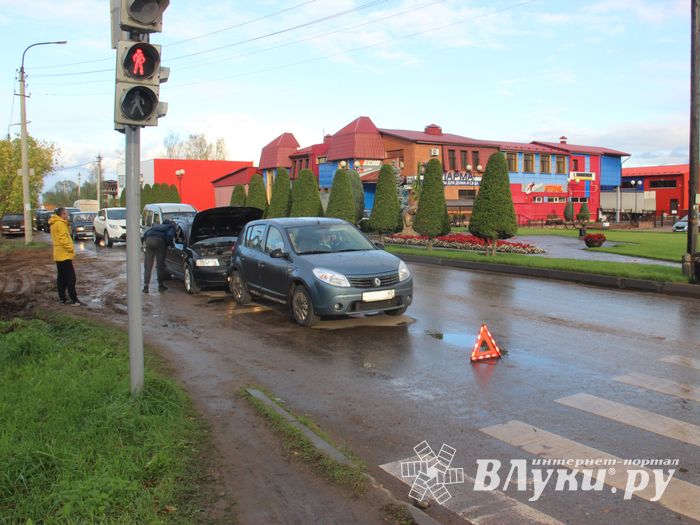 ДТП на улице Мурманской в Великих Луках (ФОТО)