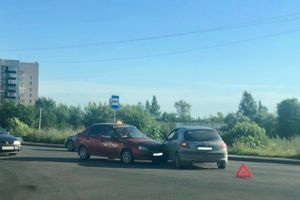 Очередное ДТП на Октябрьском (ФОТО)