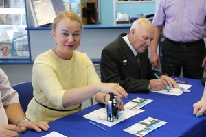 Вышла новая марка с изображением Великих Лук (ФОТО)