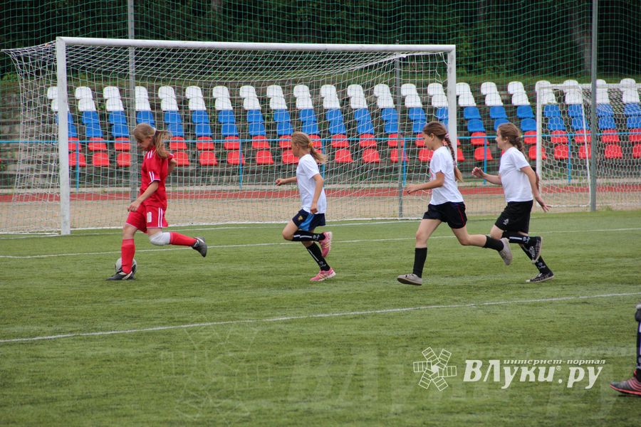 «Кожаный мяч» в Великих Луках