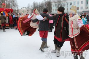 В Великих Луках встретили Масленицу