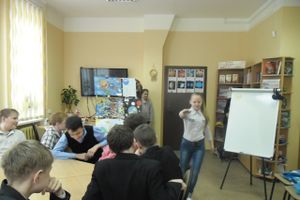 В городской детской библиотеке им. А.Гайдара прошло мероприятие, посвящённое Всемирному дню авиации и космонавтики (фото)