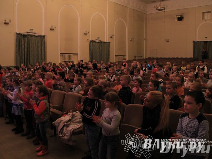 Состоялась премьера спектакля «Однажды в сказке...» (фото)