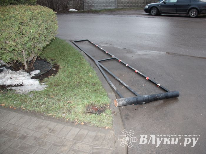 Нетрезвый водитель устроил ДТП на улице Мурманской (ФОТО)