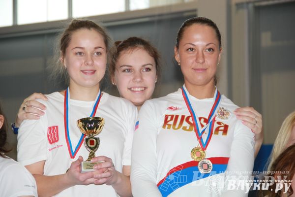 Великолучанки завоевали командное золото на Кубке России по стрельбе из лука (фото)