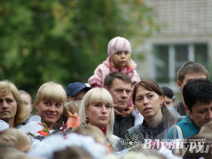 Школы города отметили 1 сентября (фото)