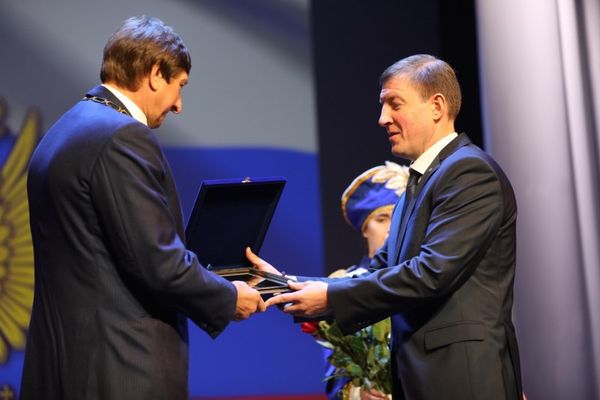 Николай Козловский вступил в должность главы города Великие Луки (ФОТО)