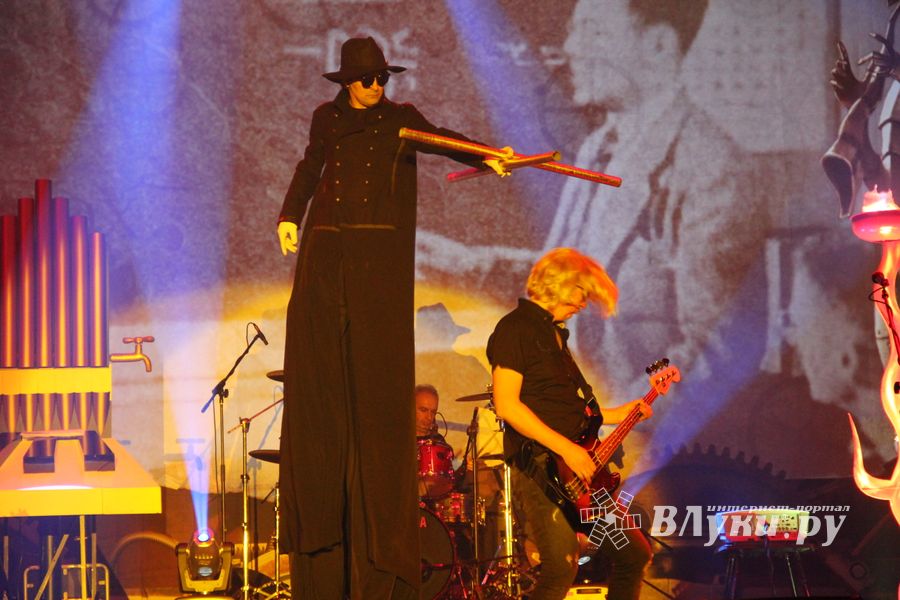 «Пикник» представил великолучанам «Большую игру»