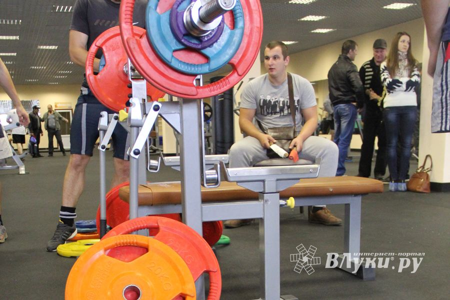Первенство города по классическому жиму штанги и армлифтинг
