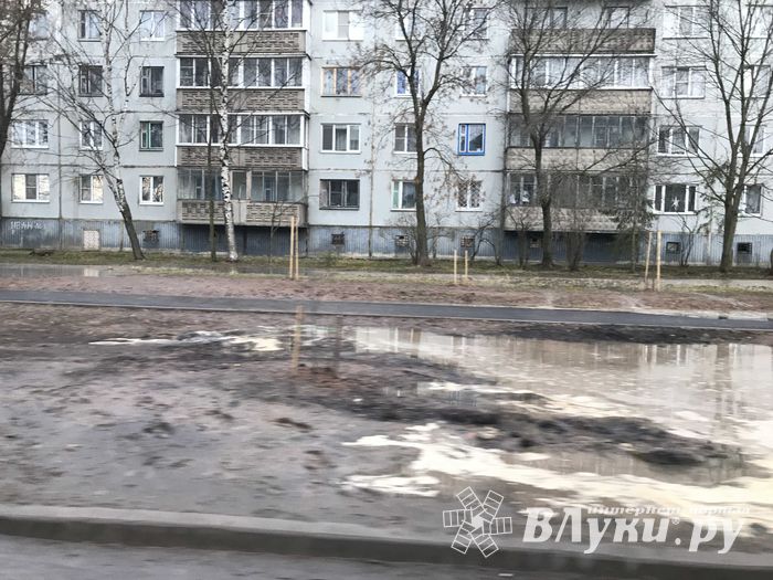На улице Гражданской прорвало трубу (ФОТО; ВИДЕО)