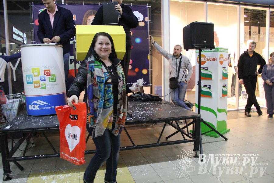 В ТЦ «Апельсин» прошла весенняя ночь распродаж