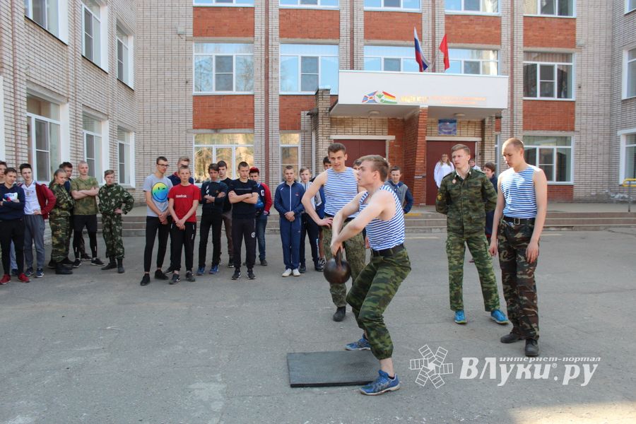 В Великих Луках спасали «заложников» (ФОТО)