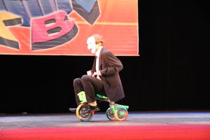 Осенняя игра КВН, посвященная 850-летию Великих Лук (фото)