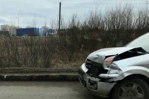 На улице Гражданской после ДТП затруднено движение (ФОТО)