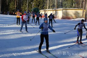 Всероссийская массовая лыжная гонка «Лыжня России 2015» состоялась в Великолукском районе (фото)
