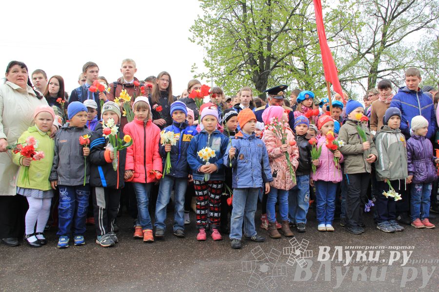В Великих Луках почтили память погибших в Великой Отечественной войне